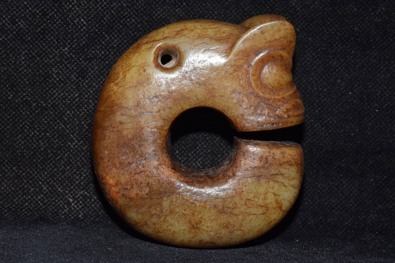 Chinese Hongshan culture jade carved ornaments: Size: Height 9.2 cm - Width 7.5 cm Materials: Natural Jade Time Period: Hongshan Culture Manufactured Date: 3000-BC Object: Chinese Antique ⛨ Purchase With Confidence ✔ Verified Auc