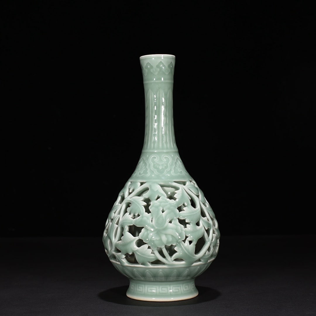 Qing Dynasty Qianlong pink celadon glaze entwined branches and floral hollow vase: Size: Height 31 cm - Width 14 cm Materials: Porcelain Time Period: Qing dynasty Manufactured Date: Qianlong Mark & Period Object: Chinese Antique ⛨ Purchase With Confidence ✔ Verifi