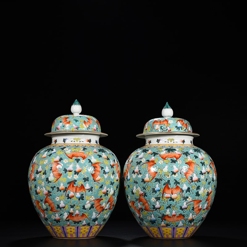 Qing Dynasty Qianlong green land pastel blessing and longevity general jar: Size: Height 35 cm - Width 20 cm Materials: Porcelain Time Period: Qing dynasty Manufactured Date: Qianlong Mark & Period Object: Chinese Antique ⛨ Purchase With Confidence ✔ Verifi