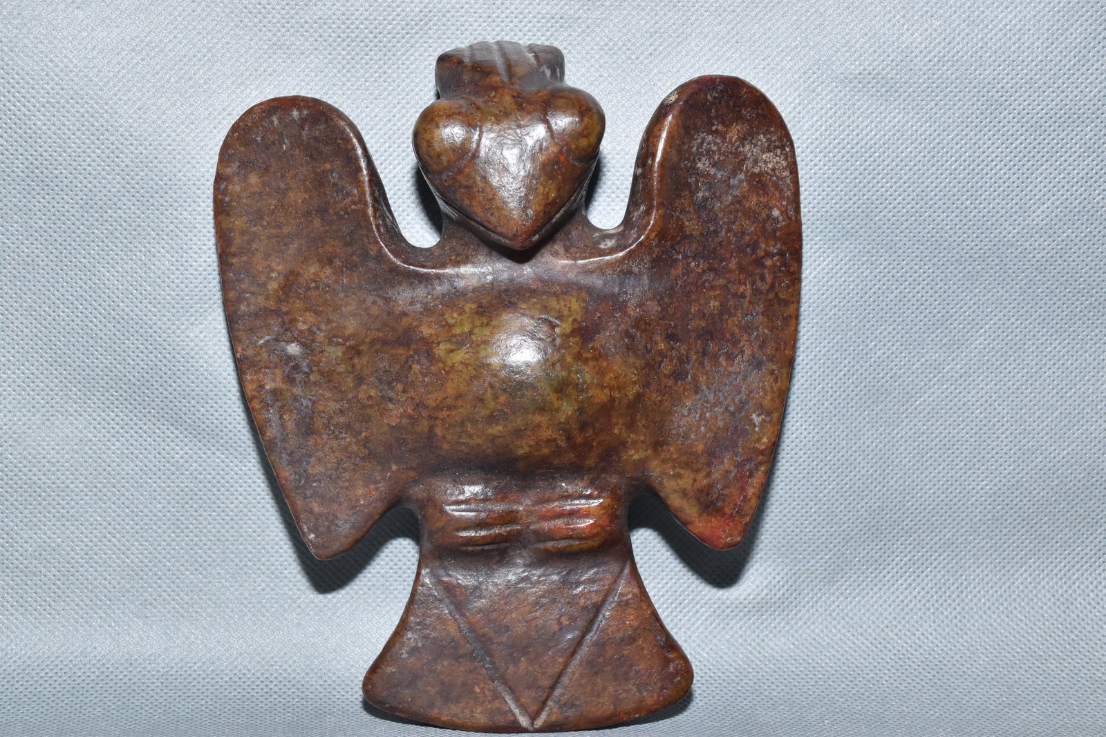 Chinese Hongshan culture jade carved ornaments: Size: Height 16.5 cm - Width 12 cm Materials: Natural Jade Time Period: Hongshan Culture Manufactured Date: 3000-BC Object: Chinese Antique ⛨ Purchase With Confidence ✔ Verified Auc