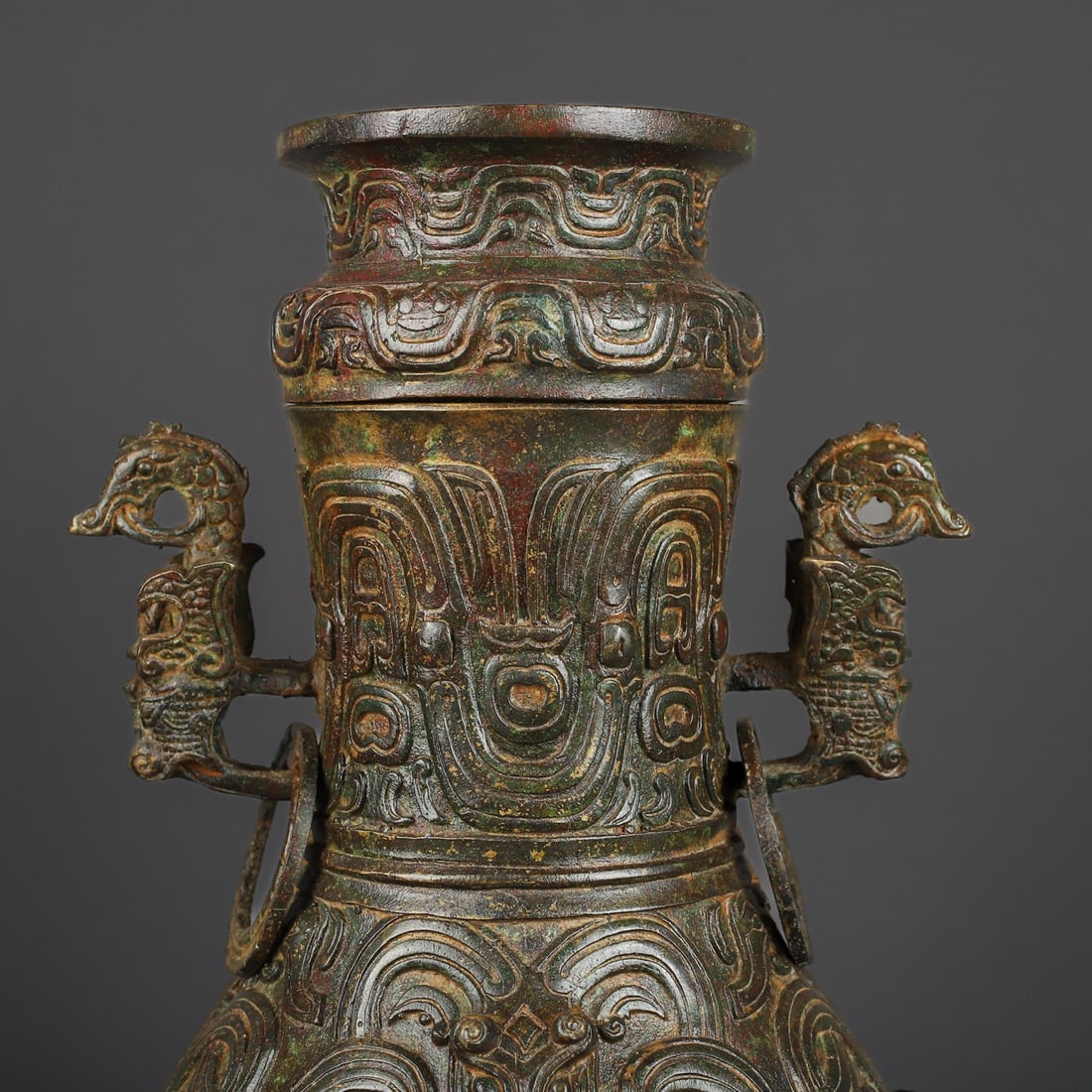 Zhou Dynasty Bronze dragon pattern round bottle - 2
