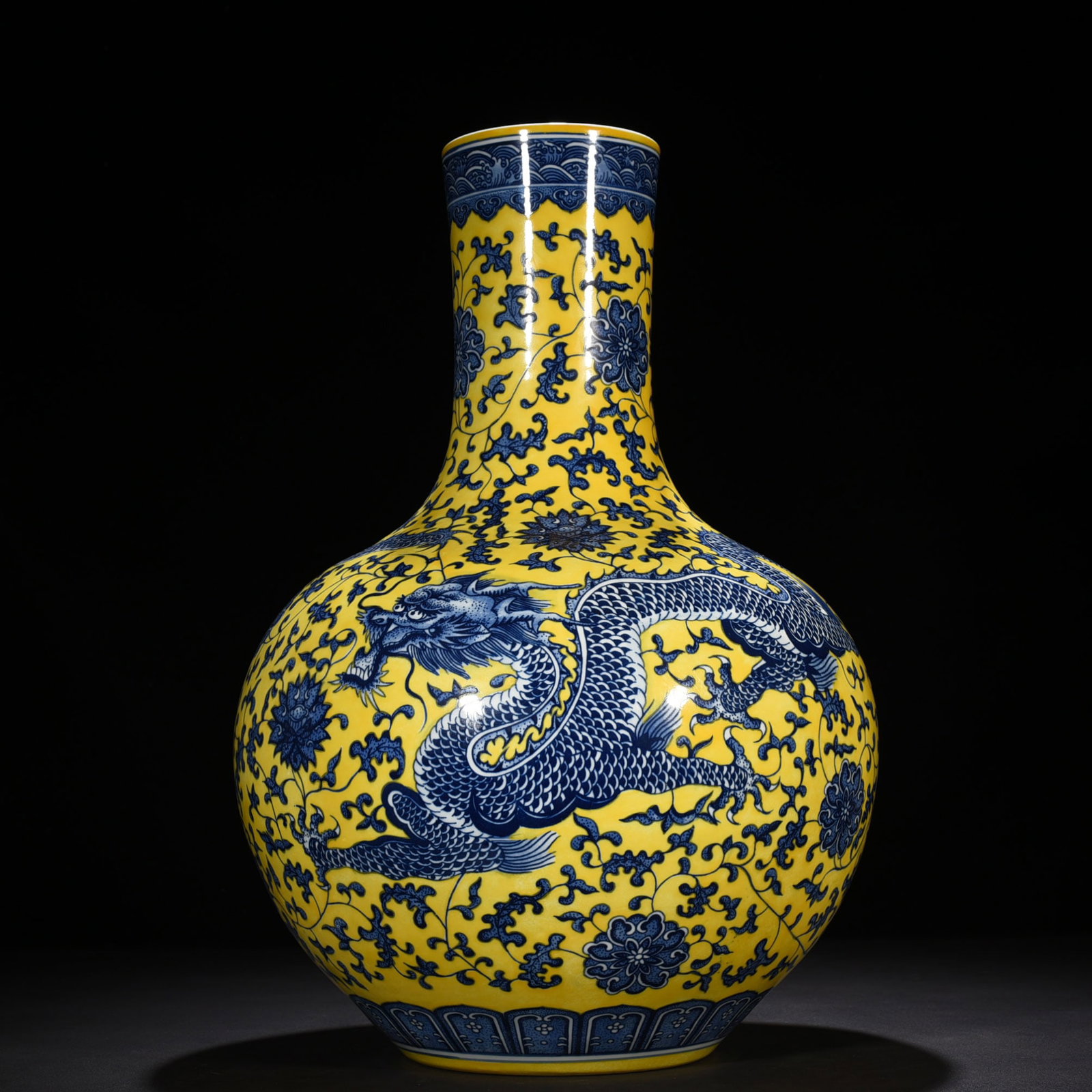 Qing Dynasty Qianlong yellow ground blue and white celestial entwined branches dragon sphere Vase (1 of 9)