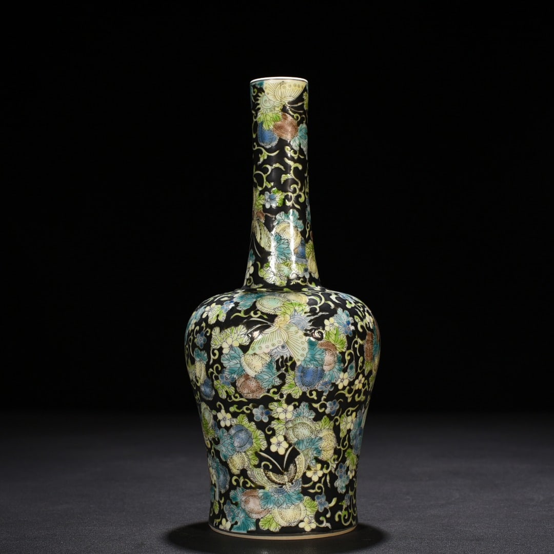 Qing Dynasty Qianlong black ground multicolored melon pattern rattle bottle: Size: Height 25 cm - Width 10 cm Materials: Porcelain Time Period: Qing dynasty Manufactured Date: Qianlong Mark & Period Object: Chinese Antique ⛨ Purchase With Confidence ✔ Verifi