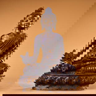 A gilded bronze Tibetan Medicine Buddha statue from the Qing Dynasty: Height :19cm Width :13cm