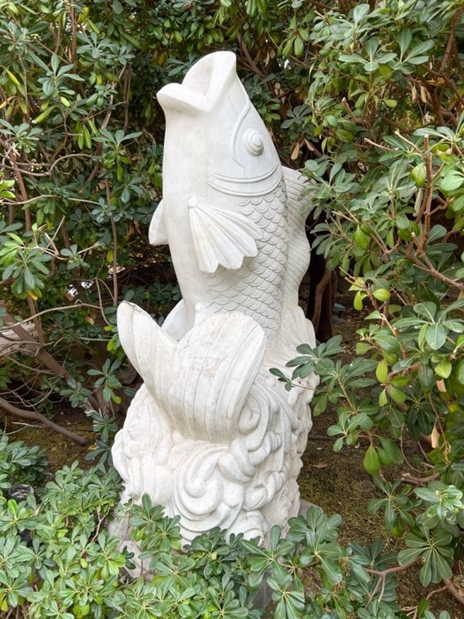Marble carved Koi Fish (1 of 5)