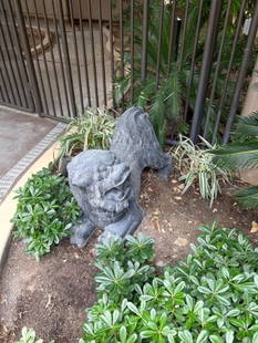 marble carved Foo Dog: Marble carving of playful Oriental FooDog statue. Size 1'6" x 3'5" x 2'5". Weight of 790 pounds. Total Quantity: 1.
