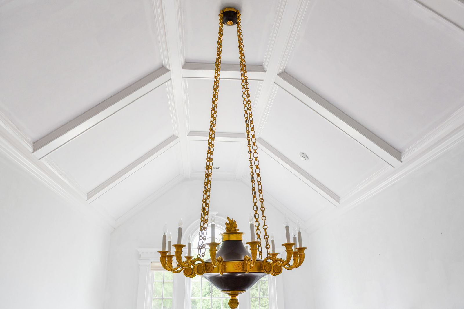 Beauharnais French Empire Style Gilt Bronze 12 Arm Chandelier (1 of 14)