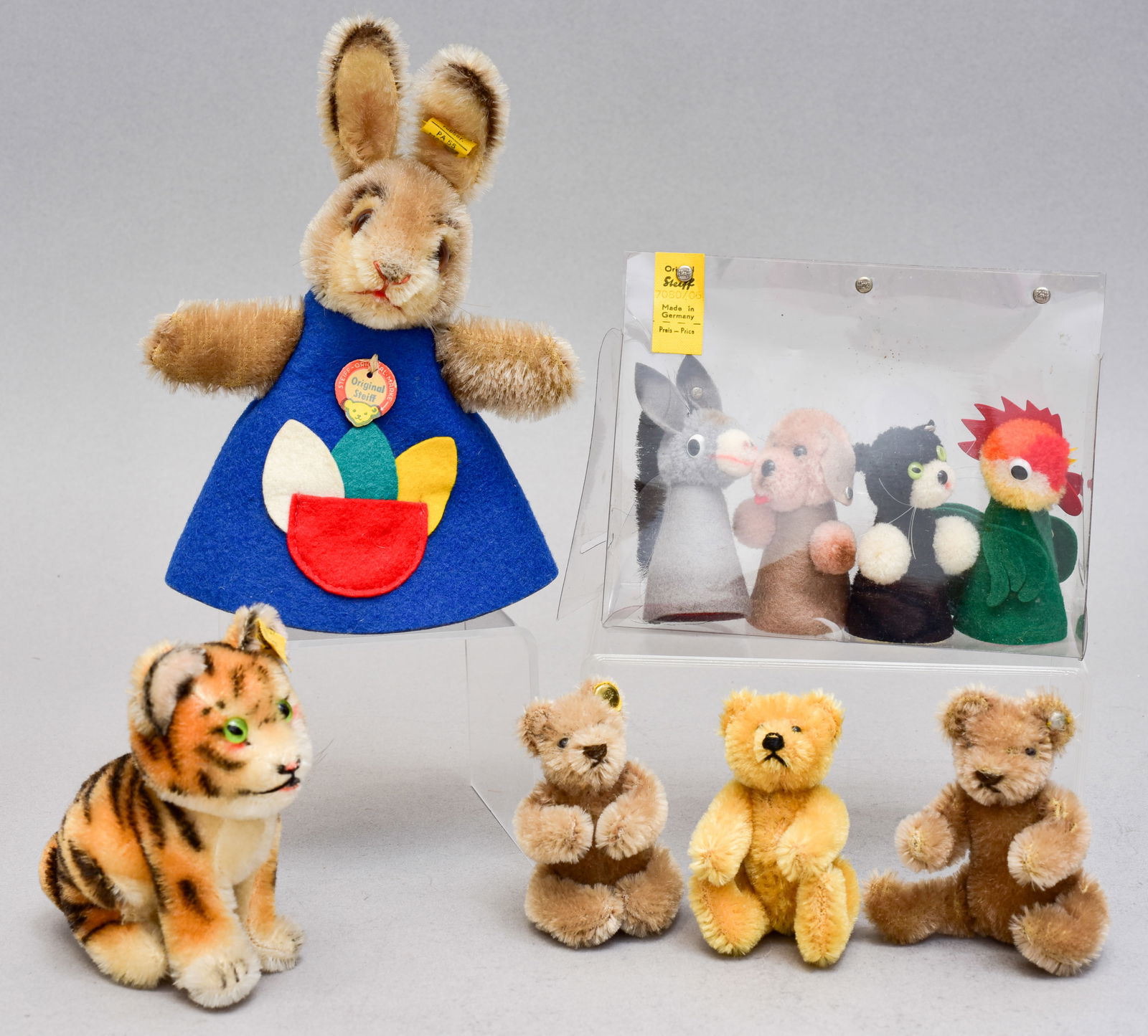 Collection of Steiff Mohair Teddy Bears, Finger Puppets, Tiger and Rabbit (1 of 17)