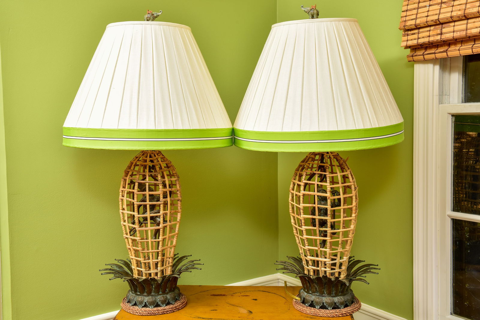 Pair of Maitland Smith Singerie Swinging Monkey And Palm Table Lamps (1 of 11)