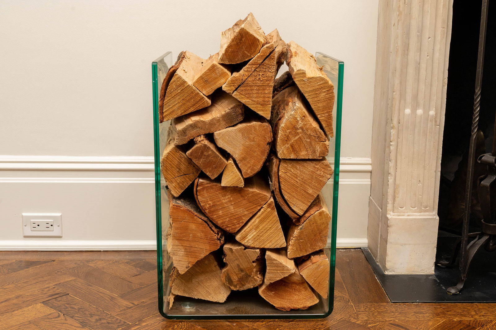 U-Shaped Tempered Glass Log Holder (1 of 4)