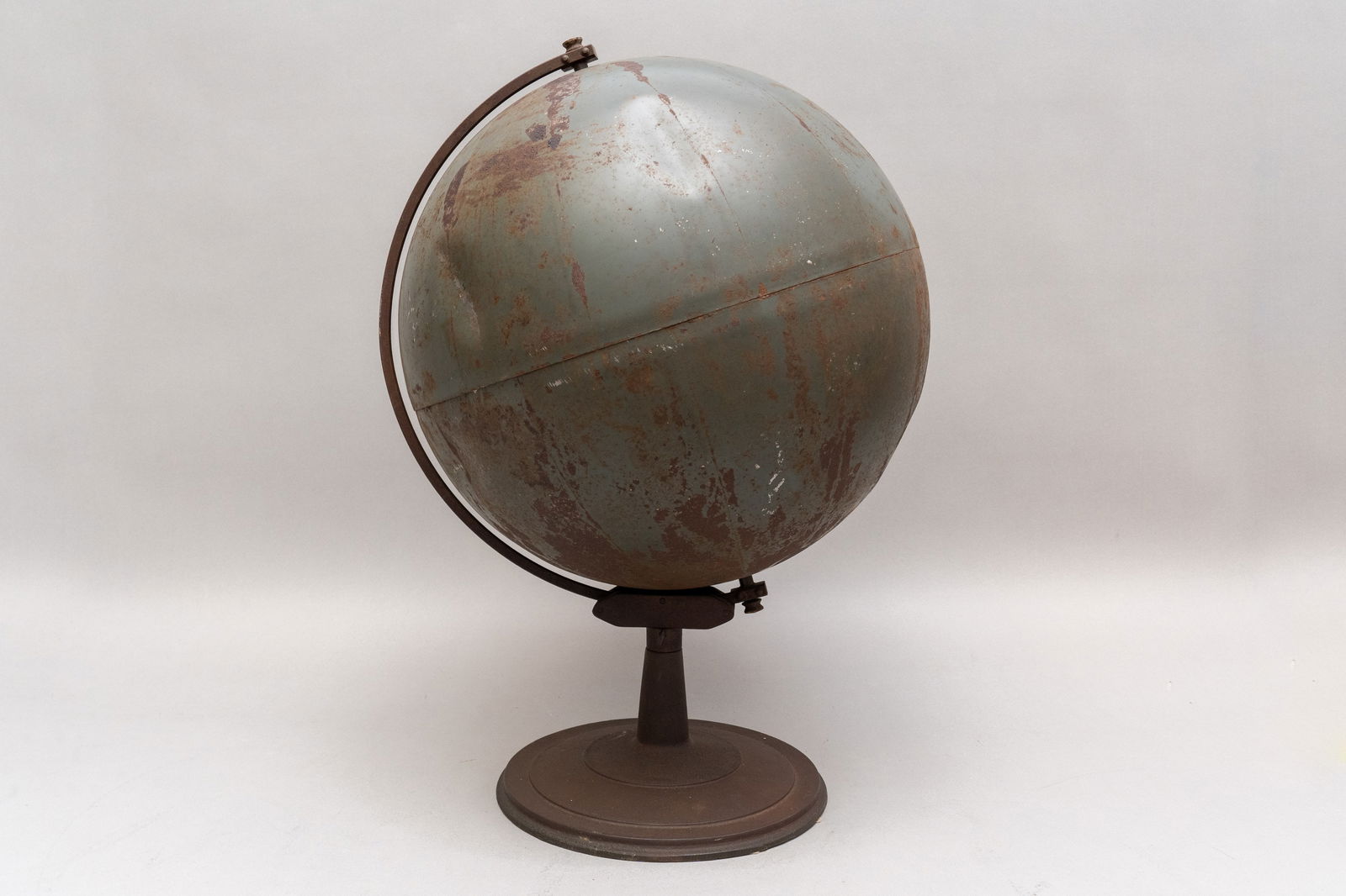 Denoyer-Geppert Co. Chicago Metal Globe (1 of 11)
