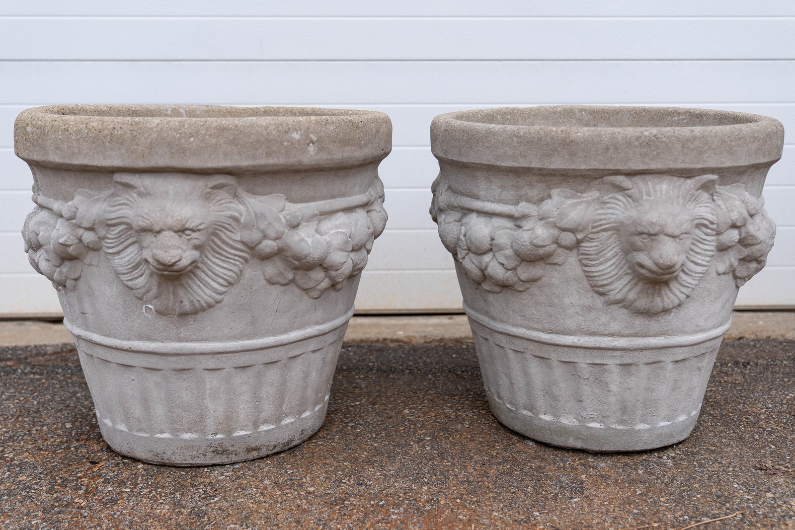Pair of Henri Studios Grand Lion Stone Planters (1 of 5)