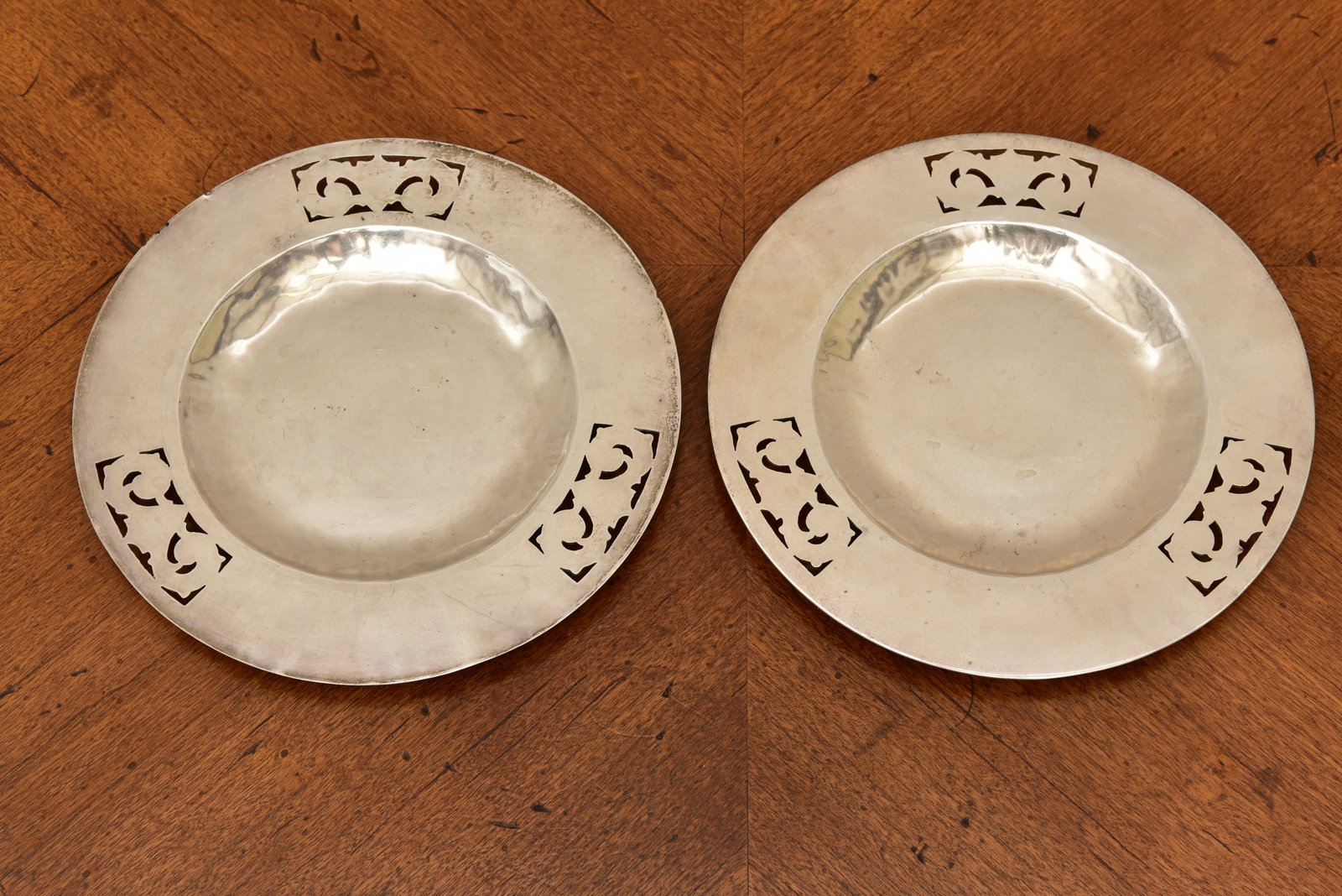 Pair of Asheville Silvercraft Hand Wrought Sterling Silver Pierced Plates (1 of 4)