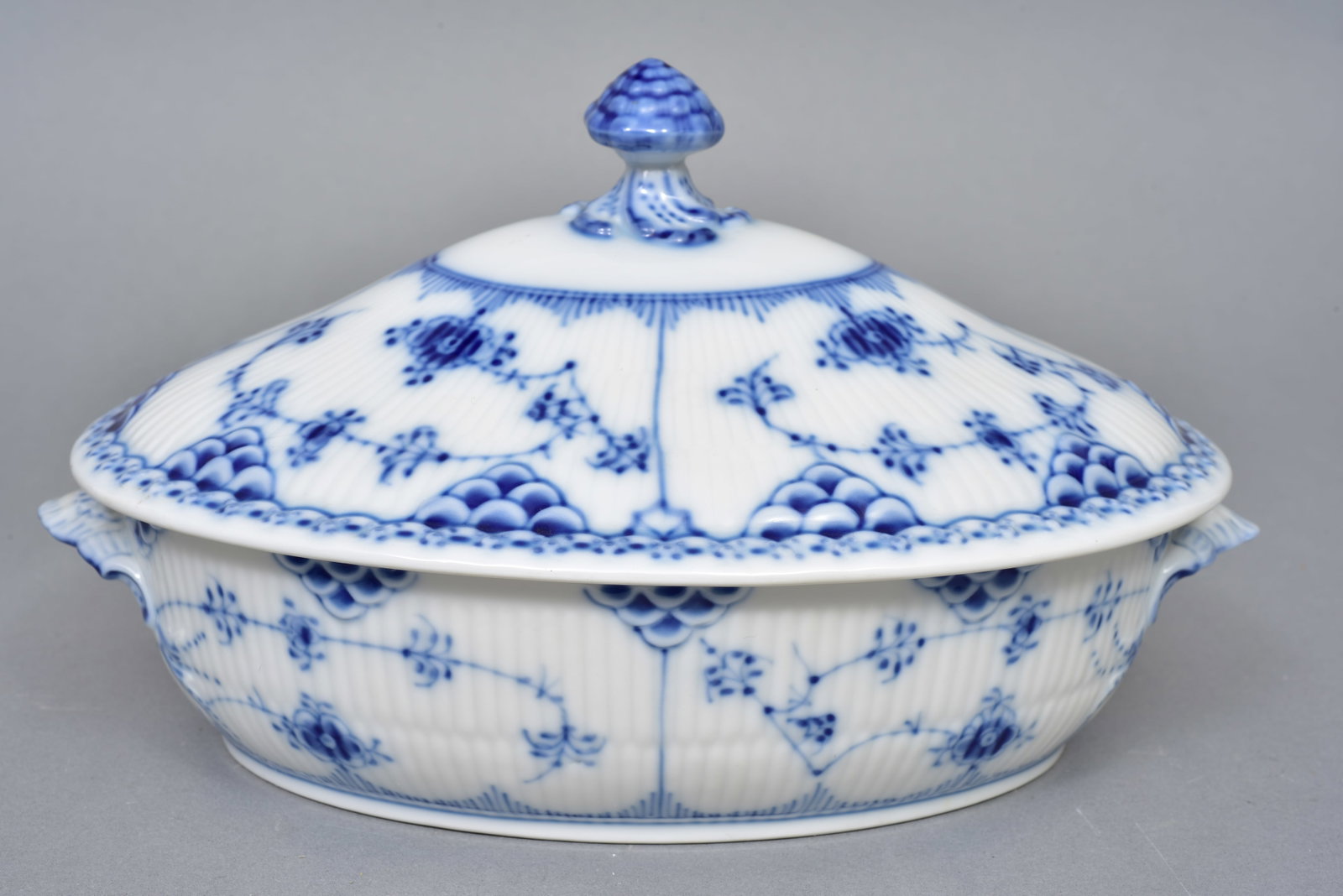 Royal Copenhagen Blue Fluted Half Lace Oval Vegetable Serving Bowl With Cover: Dimensions: 10 1/2"W x 7 3/4"D x 6"H