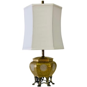 Asian Style Claw Foot Table Lamp