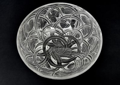 Lalique 1930’s Pinsons Crystal Bowl