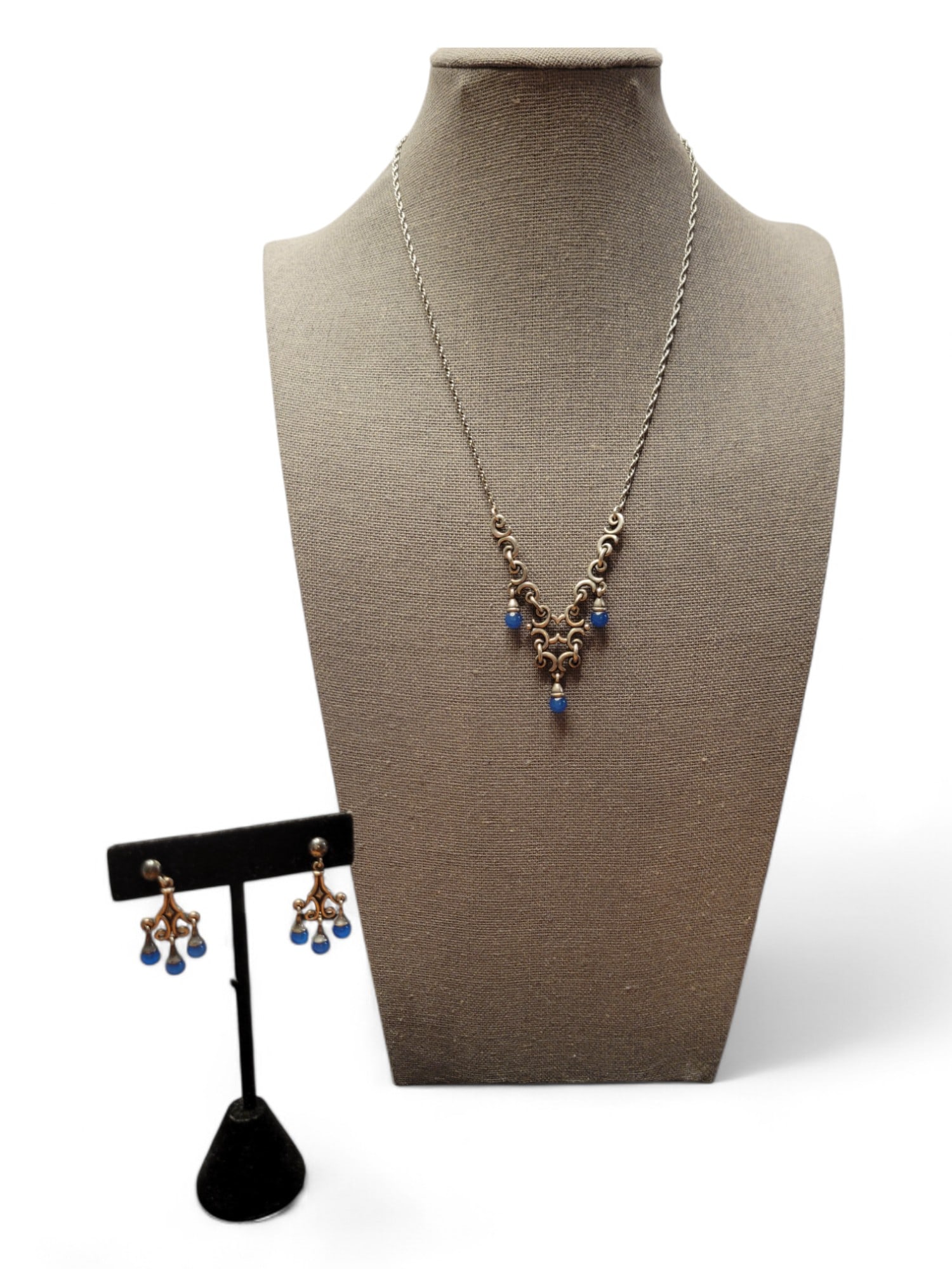 James Avery Chalcedony Madrid Necklace & Earring Set: James Avery Chalcedony Madrid Necklace & Earring Set. This is a retired set very hard to get this as one complete set. Seems to have had some loops added in the necklace. Necklace is 18" Length