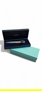 Tiffany & Co. Sterling Silver Pencil and Ballpoint Pen Set & Box: Tiffany & Co. Sterling Silver Pencil and Ballpoint Pen Set & Box. Tiffany & Co. Pencil and Pen.Vintage Tiffany & Co. sterling silver pencil and pen set in Tiffany Co. box. This set is the larger