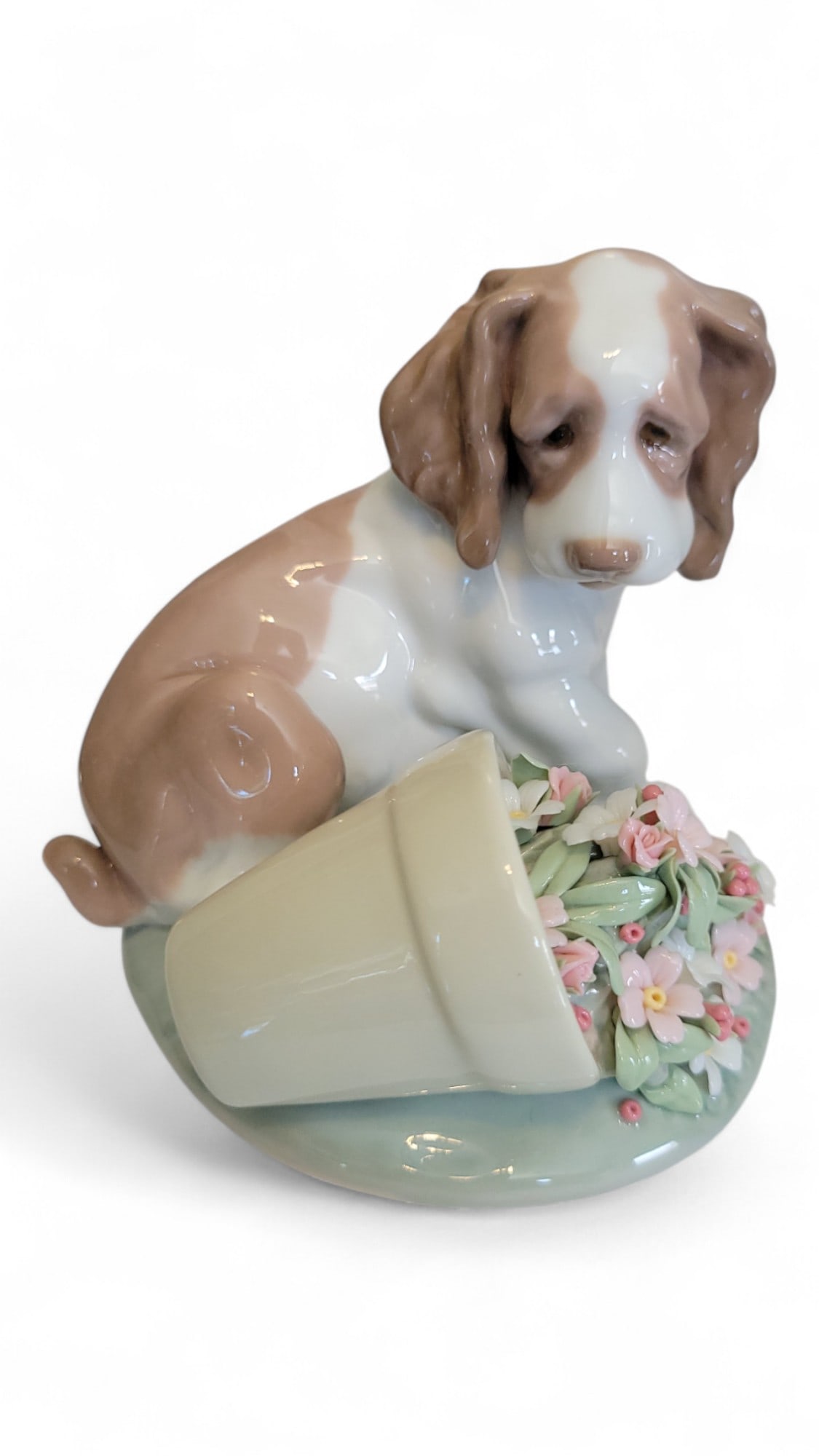 Llardo Porcelain Sculpture " It wasn't Me! " with Box: Llardo Porcelain Sculpture " It wasn't Me! " with Box