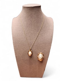 Fantastic Blister Pearl Pendant & Brooch 10kt Yellow Gold, Necklace 14kt Yellow Gold