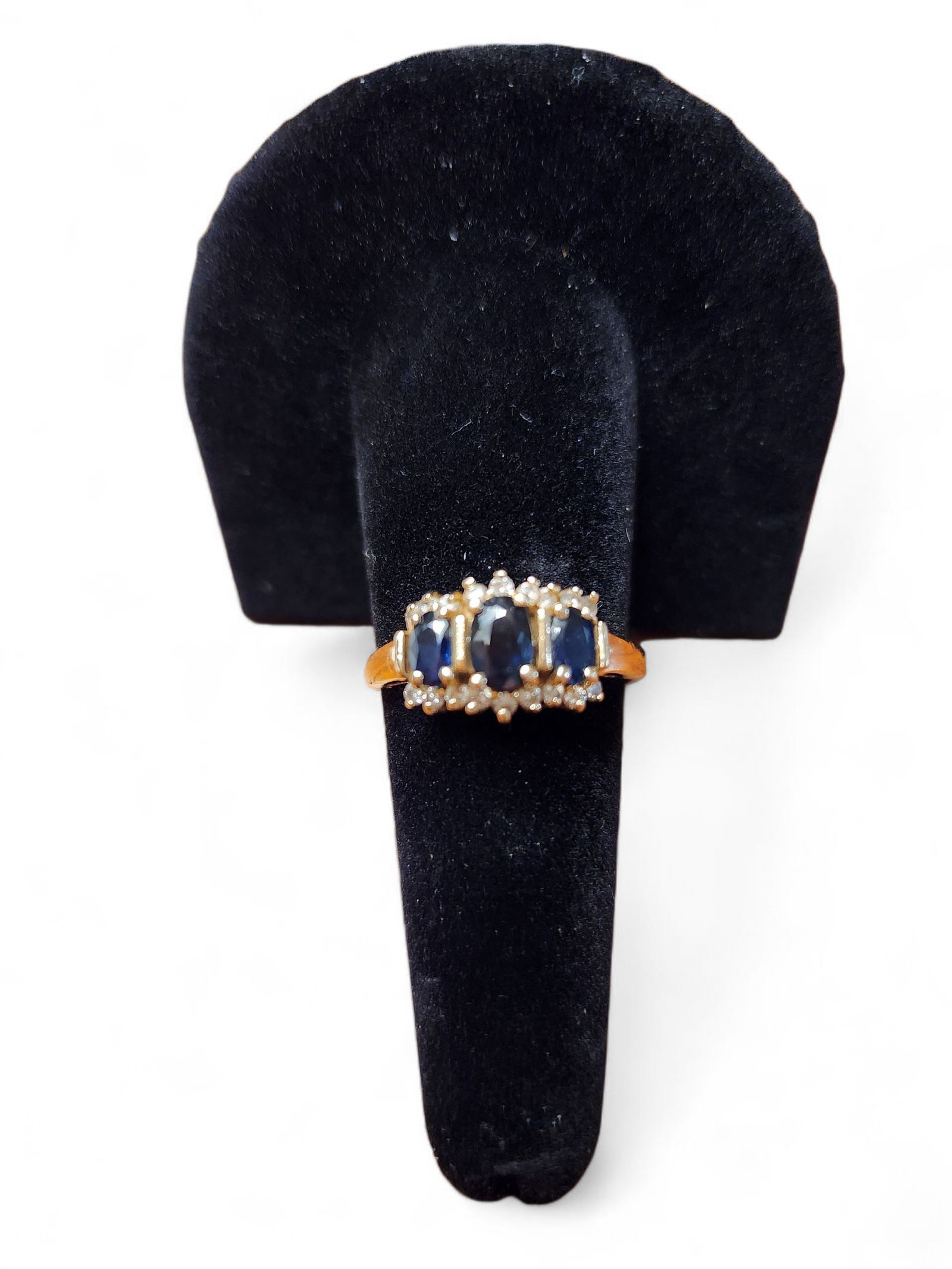 Vintage Sapphire & Diamond Ring Yellow Gold 14kt, Size 8.5 ~ 3.4 Grams: Vintage Sapphire & Diamond Ring Yellow Gold 14kt, Size 8.5 ~ 3.4 Grams