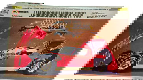 Motorized Model Kit - Lamborghini Miura P400 by AHM 1:25 scale