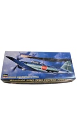 Hasegawa Mitsubishi A6M3 ZERO FiGHTER TYPE 32 Model Kit 1:72 Scale
