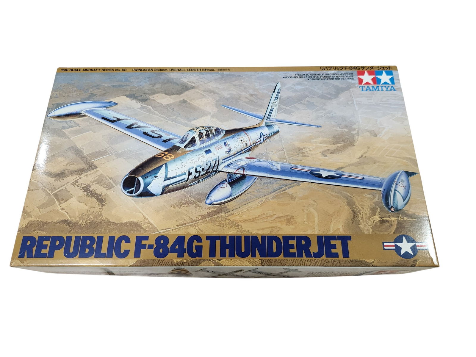Republic F-85G Thunderjet Model Airplane Kit: Republic F-84G Thunderjet Model Airplane Kit 1/48 Scale