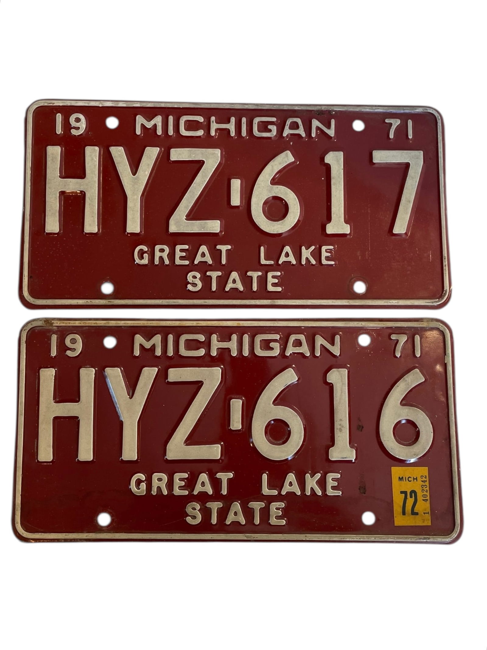 2 1971 Michigan License Plates: 2 1971 Michigan License Plates