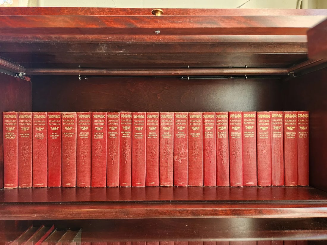 Complete Works of Charles Dickens 1911, Total 26 Books Hard Cover (1 of 4)