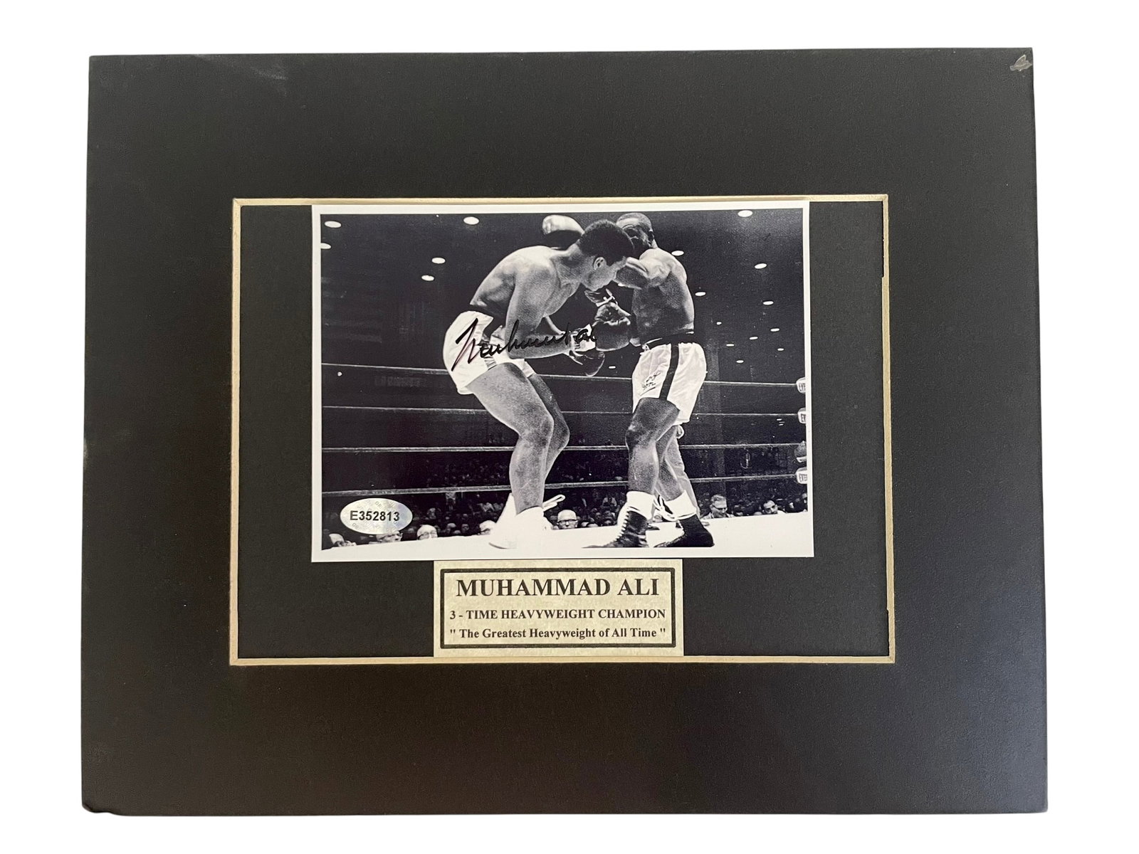 Muhammad Ali Signed 4x5 Matted Photo with COA (1 of 3)