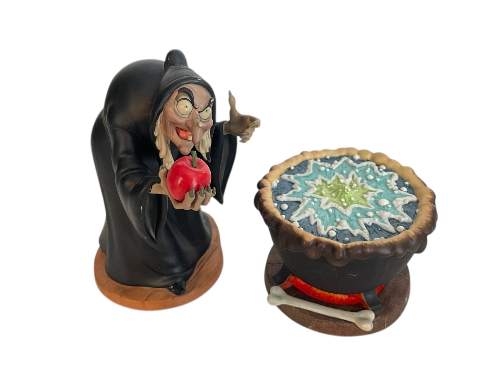 Disney Classics Collection: Snow White Witch and Cauldron "Evil to the Core" (1 of 7)