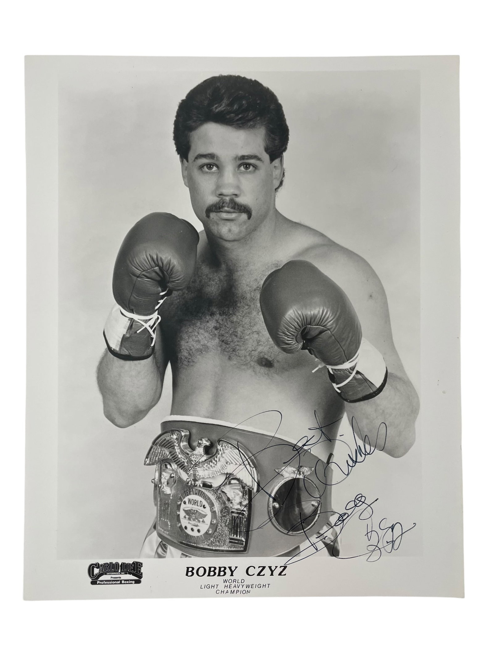 Bobby Czyz Signed 8x10 Boxing Photo (1 of 2)
