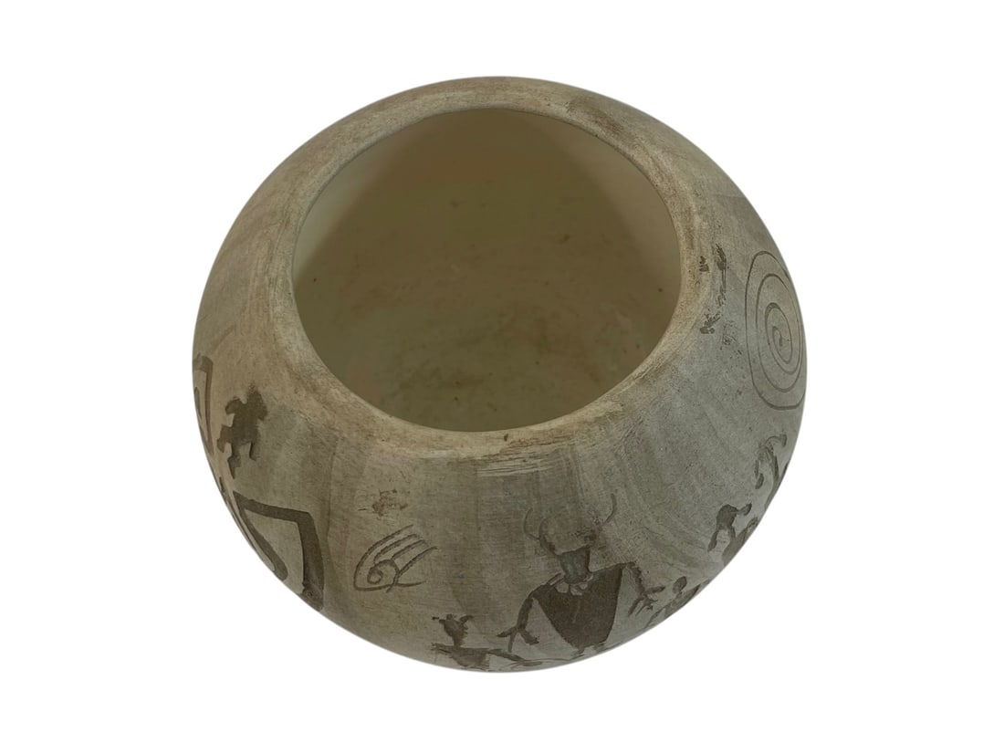 Binishtaa Navajo Pottery Vase - 4