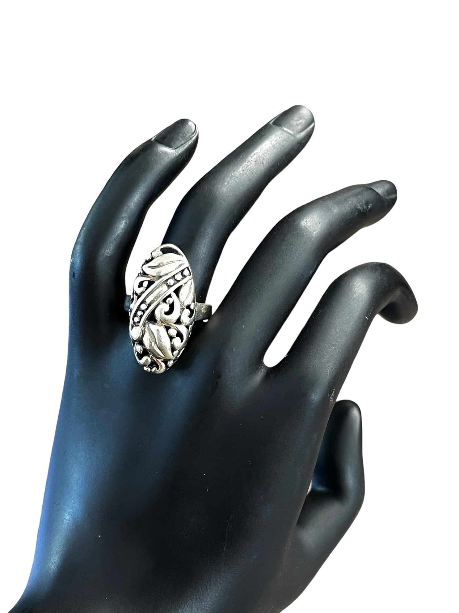 Sterling Silver Oval Leaves Ring - 2