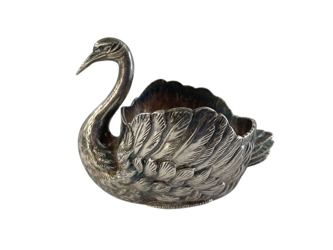 Silver Swan Salt Cellar ~ 26 grams: Believed to be silver, possibly sterling; the mark appears to be Asian. A well made piece with nice detailing. 1.5" tall, 2" wide. Weight: 26 grams