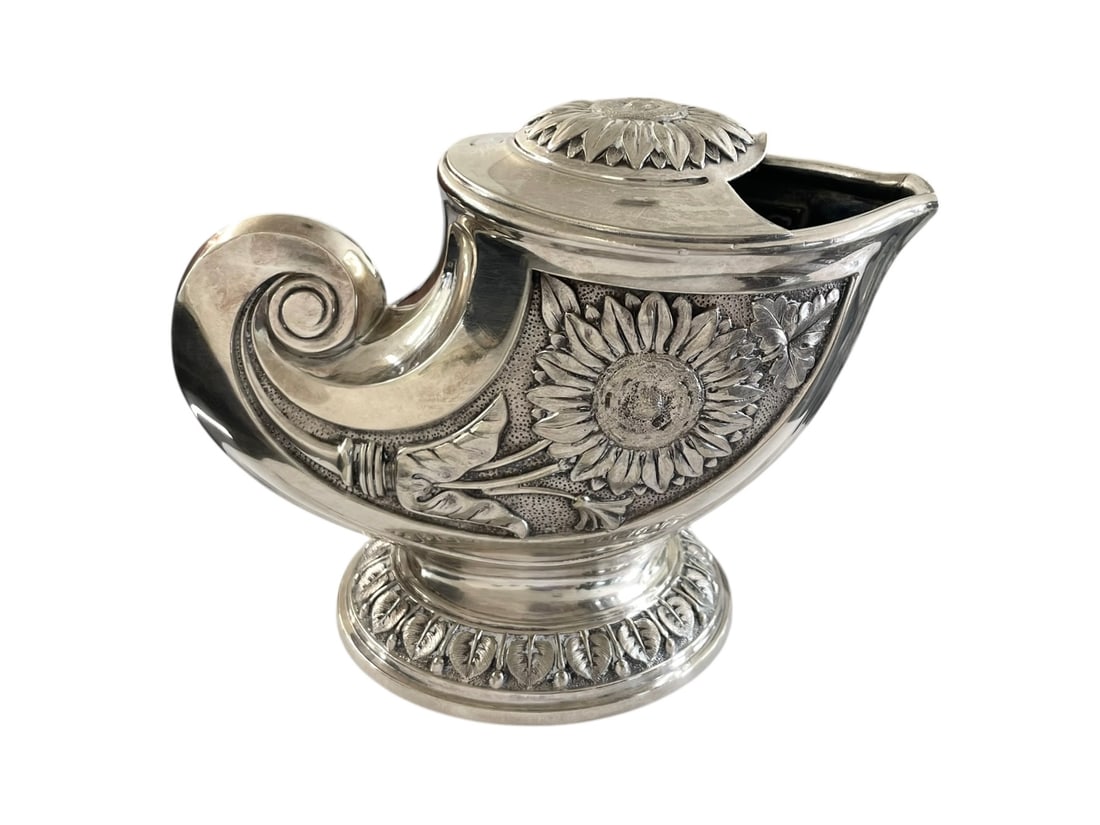 Victorian Spoon Warmer with Sunflowers, James Dixon & Sons, Silver Plated: English spoon warmer with nice repousse detail of sunflowers and leaves, produced 1850-1887 in Sheffield, hallmarked as pictured.