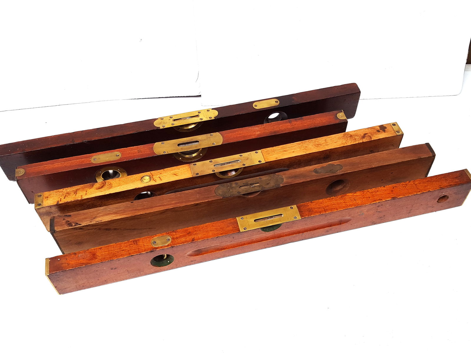 5 Good Levels Bedortha, Russell & Erwin Others (1 of 3)