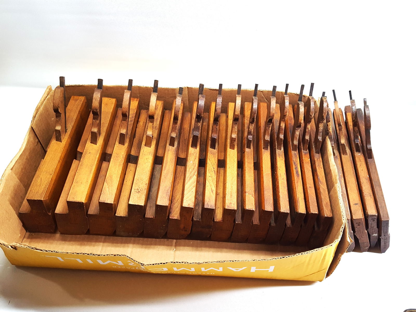 Varvill & Sons, 18 Skew Hollow & Rounds Evens (1 of 1)