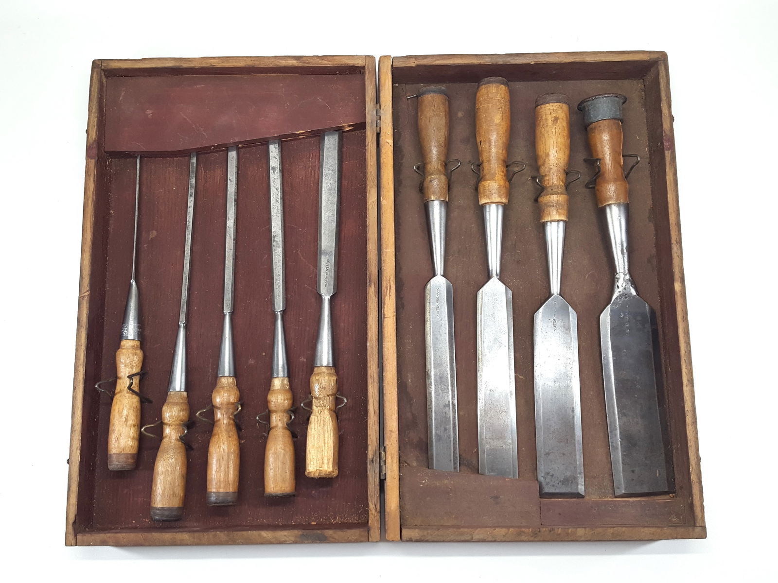 9 Master Mechanic Firmer Chisels In Box (1 of 1)