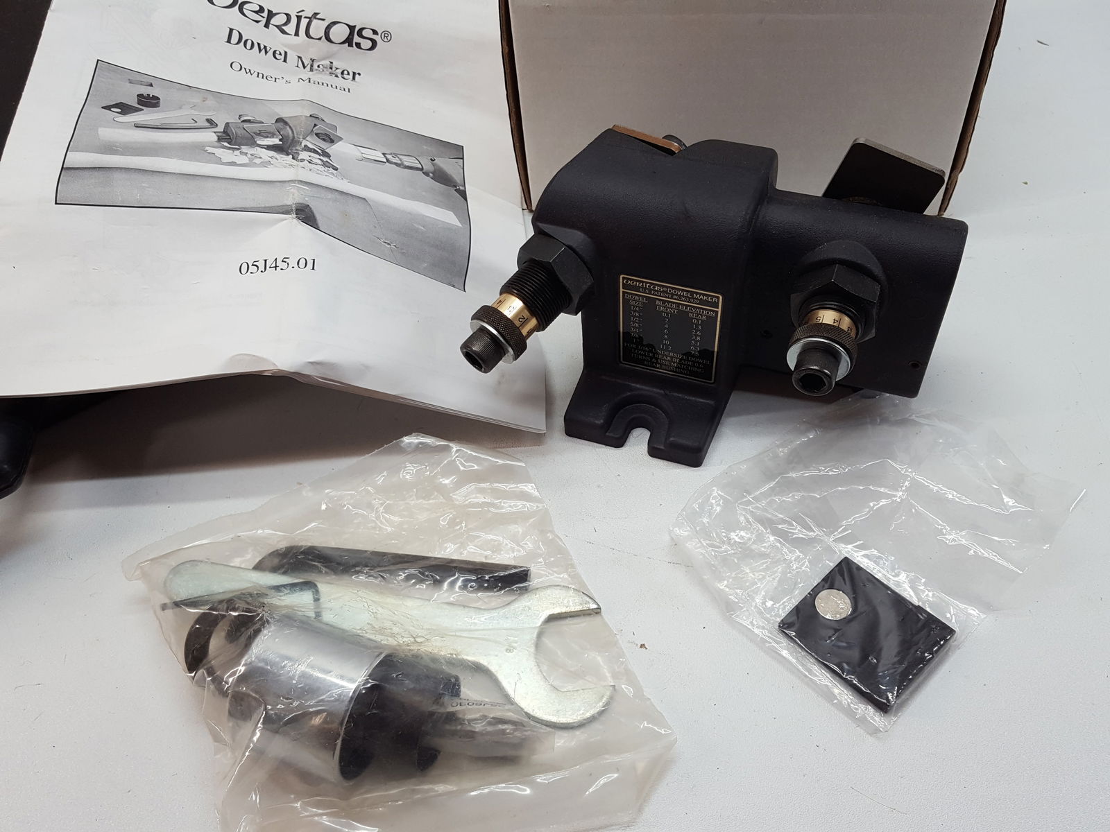 Veritas Dowel Maker Kit with Accessories (1 of 2)