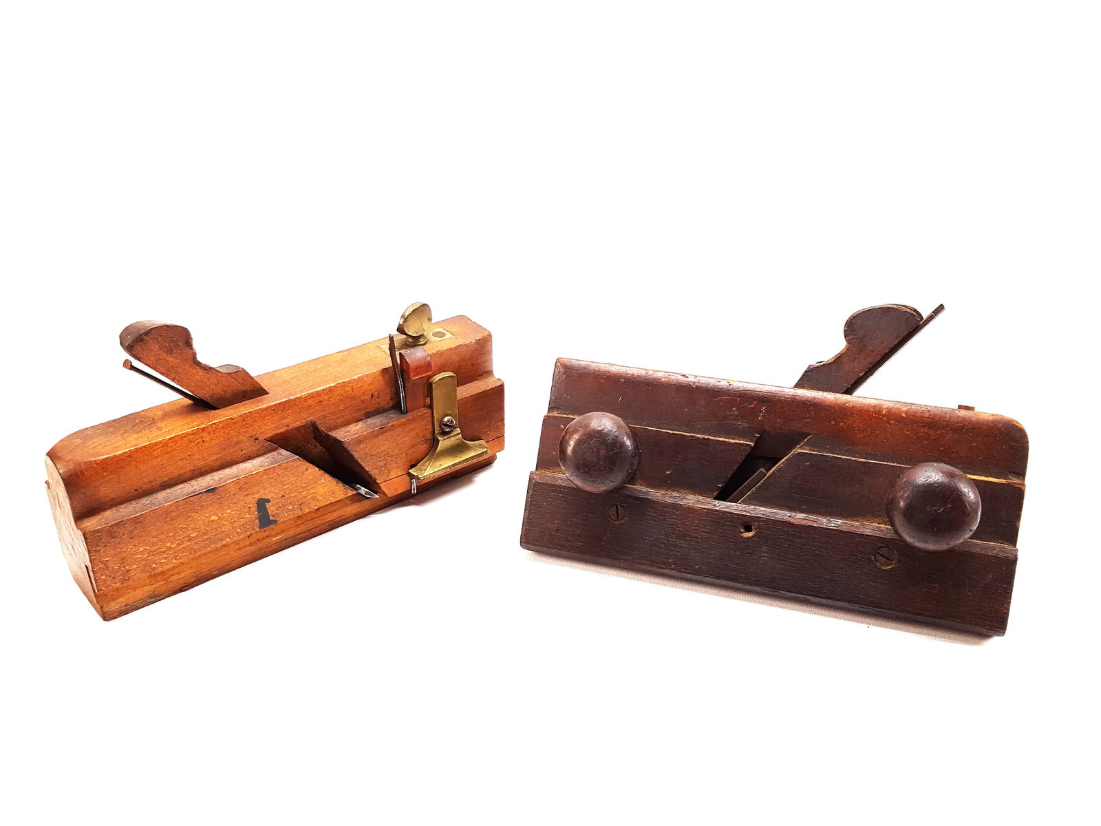 Moving Fillister & Chapin - Stephens Screw Arm Sash (1 of 2)