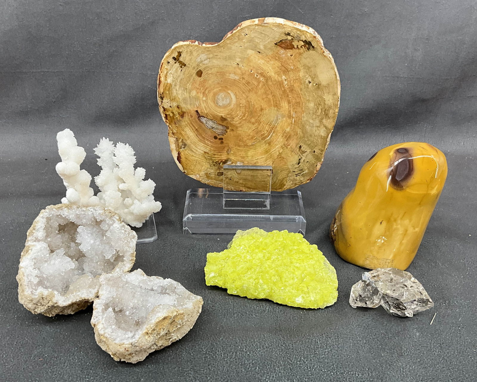 Aragonite, Herkimer, Geode (1 of 15)