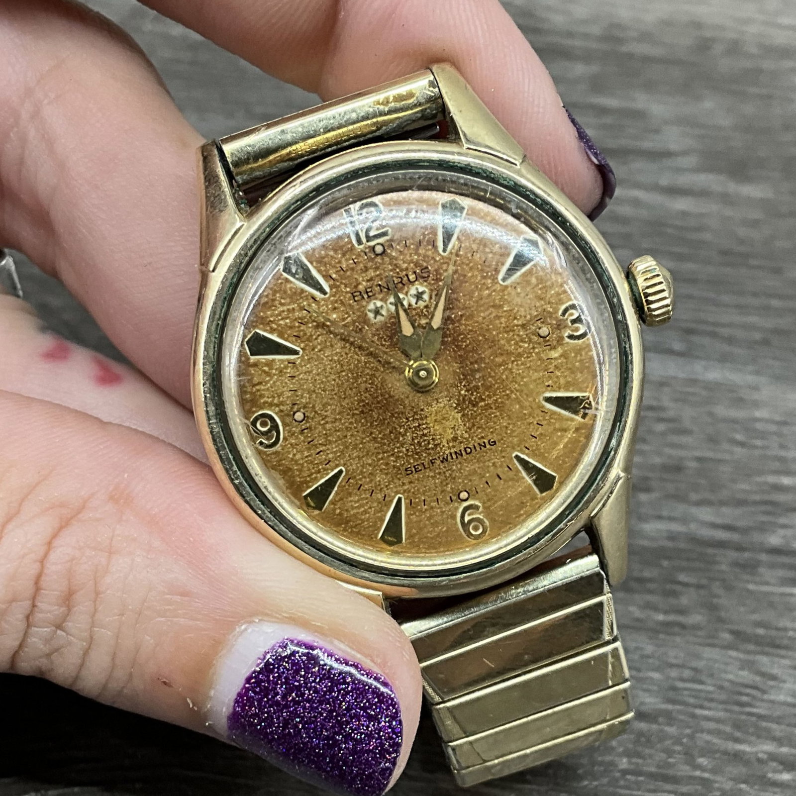 Vintage Benrus Automatic Wristwatch, 10K RGP Bezel: Vintage Benrus Automatic Wristwatch, 10K RGP Bezel, stamped as seen in photos, stretch band, currently not running. Size: face 1.25: diameter, 8" overall circumference unstretched