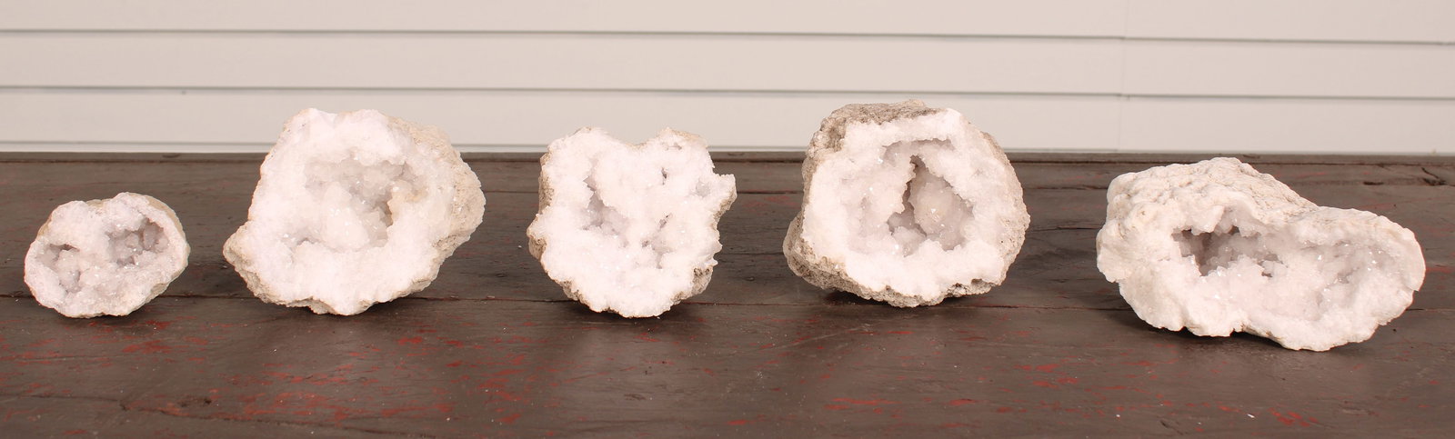 Quartz Geodes, Crystals, Minerals: Selection of quartz geodes. Size: largest 4"T x 5"W x 3"D
