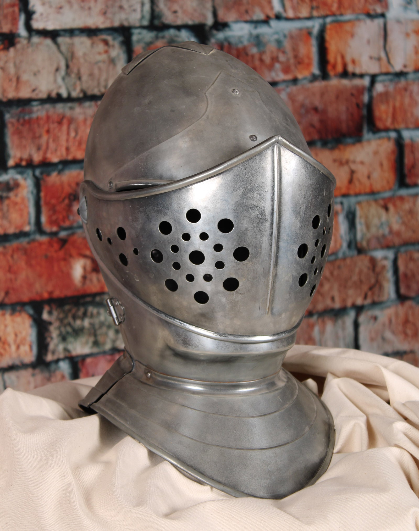 Medieval Style Armor Bascinet Close-Helmet (1 of 8)