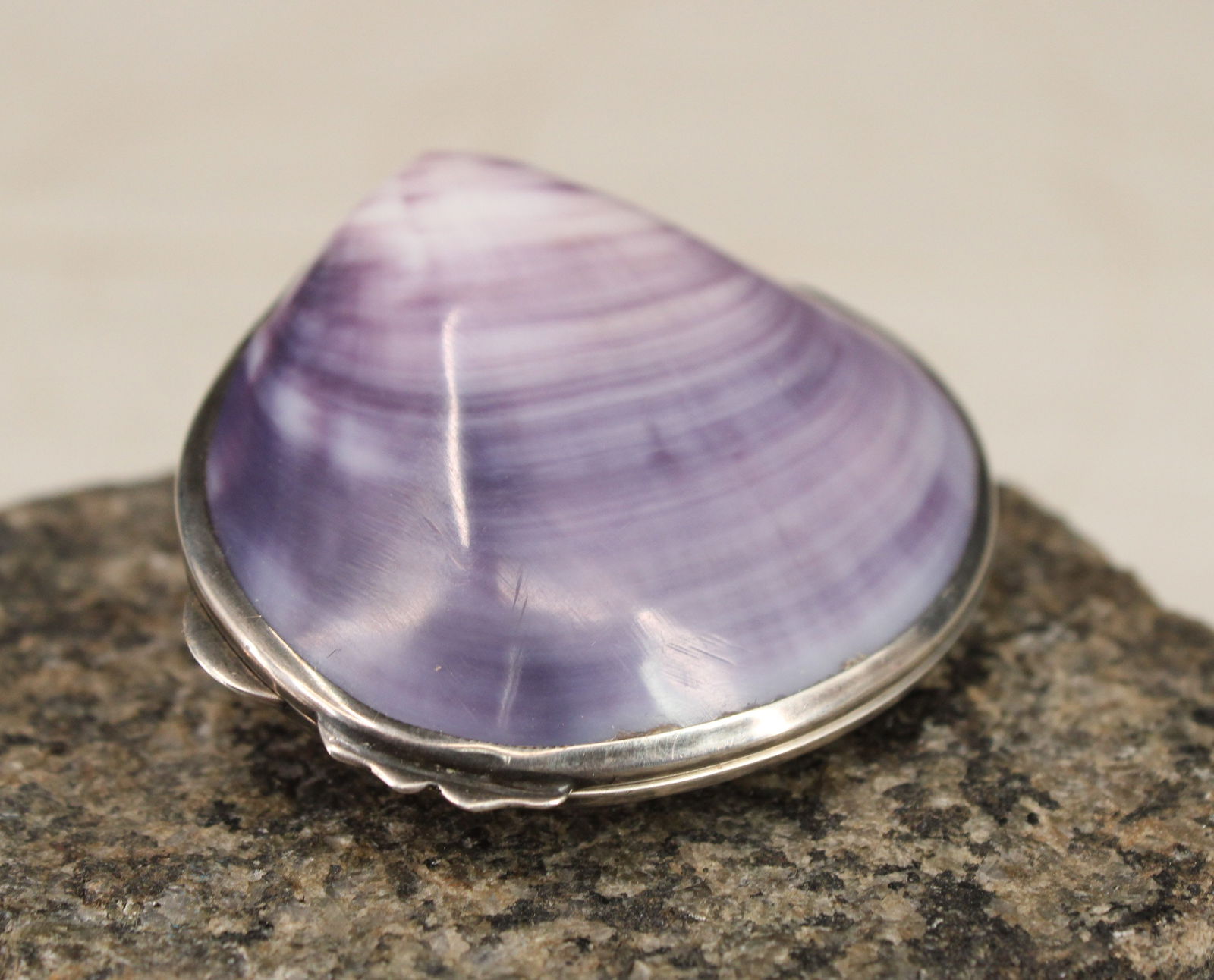 Sterling Silver Mounted Clamshell Snuff Box (1 of 10)