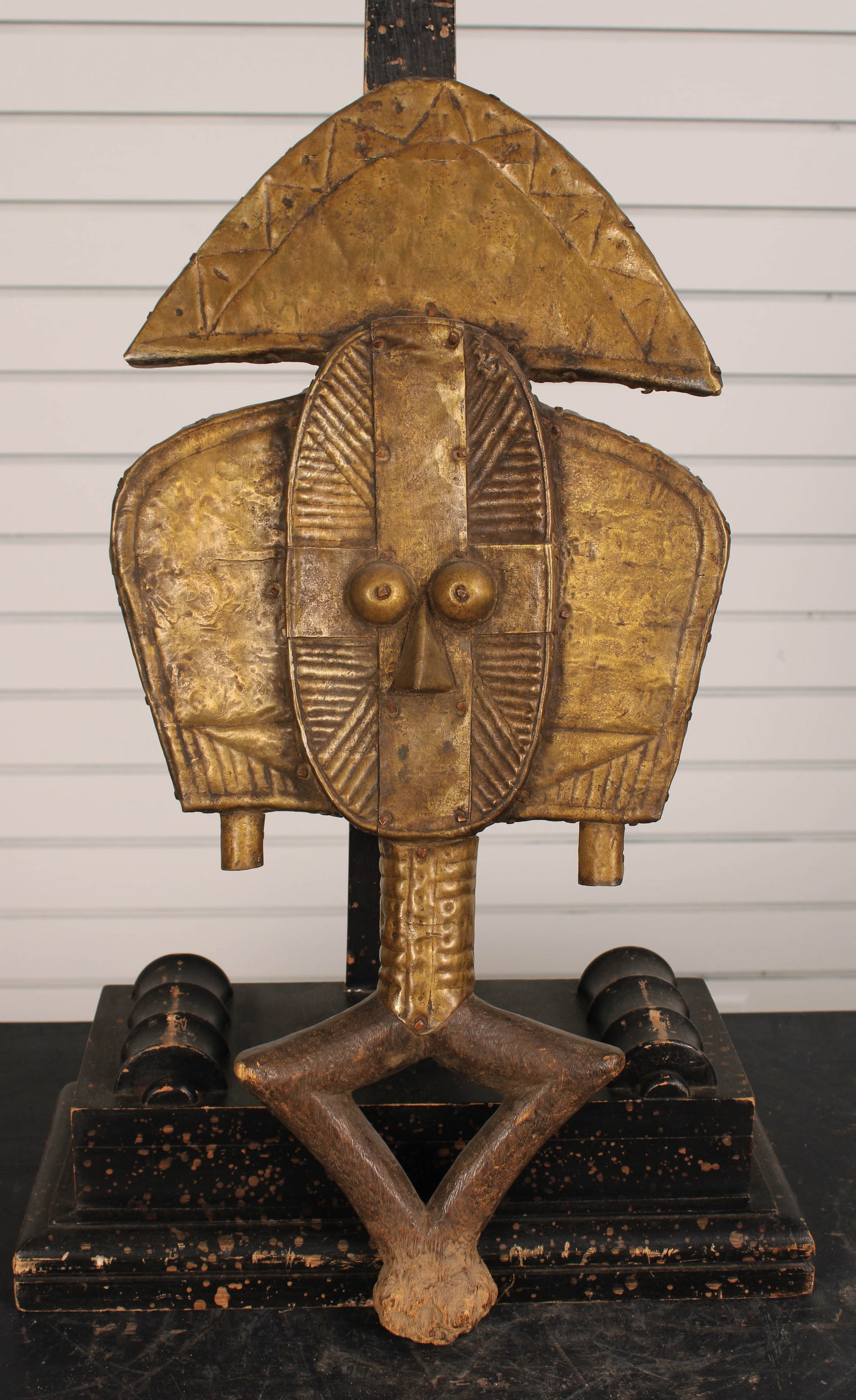 Kota Reliquary, Mbulu Ngulu, Guardian: Kota Reliquary, Mbulu Ngulu, Guardian. Size: 21"H x 10"W x 2"D