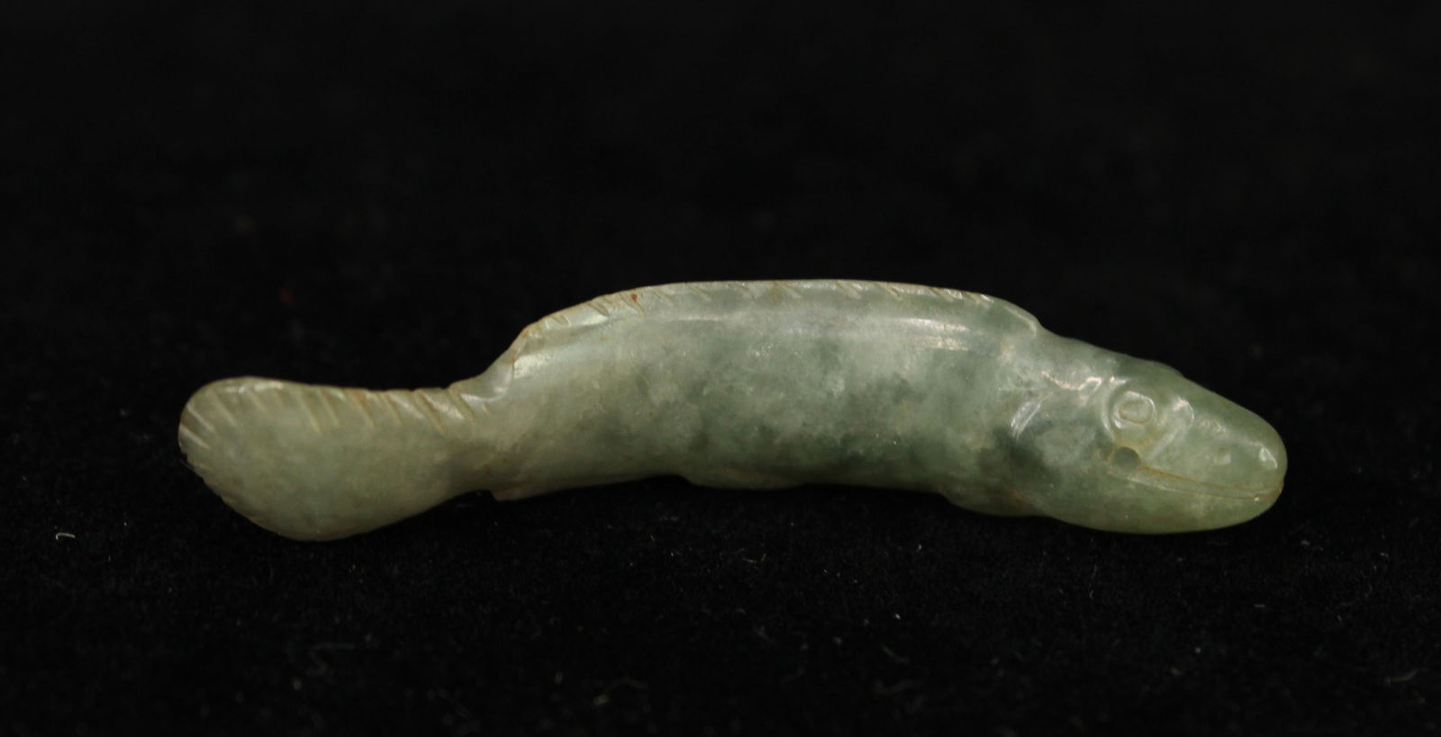 Chinese Carved Jadeite Jade Fish  Amulet (1 of 2)