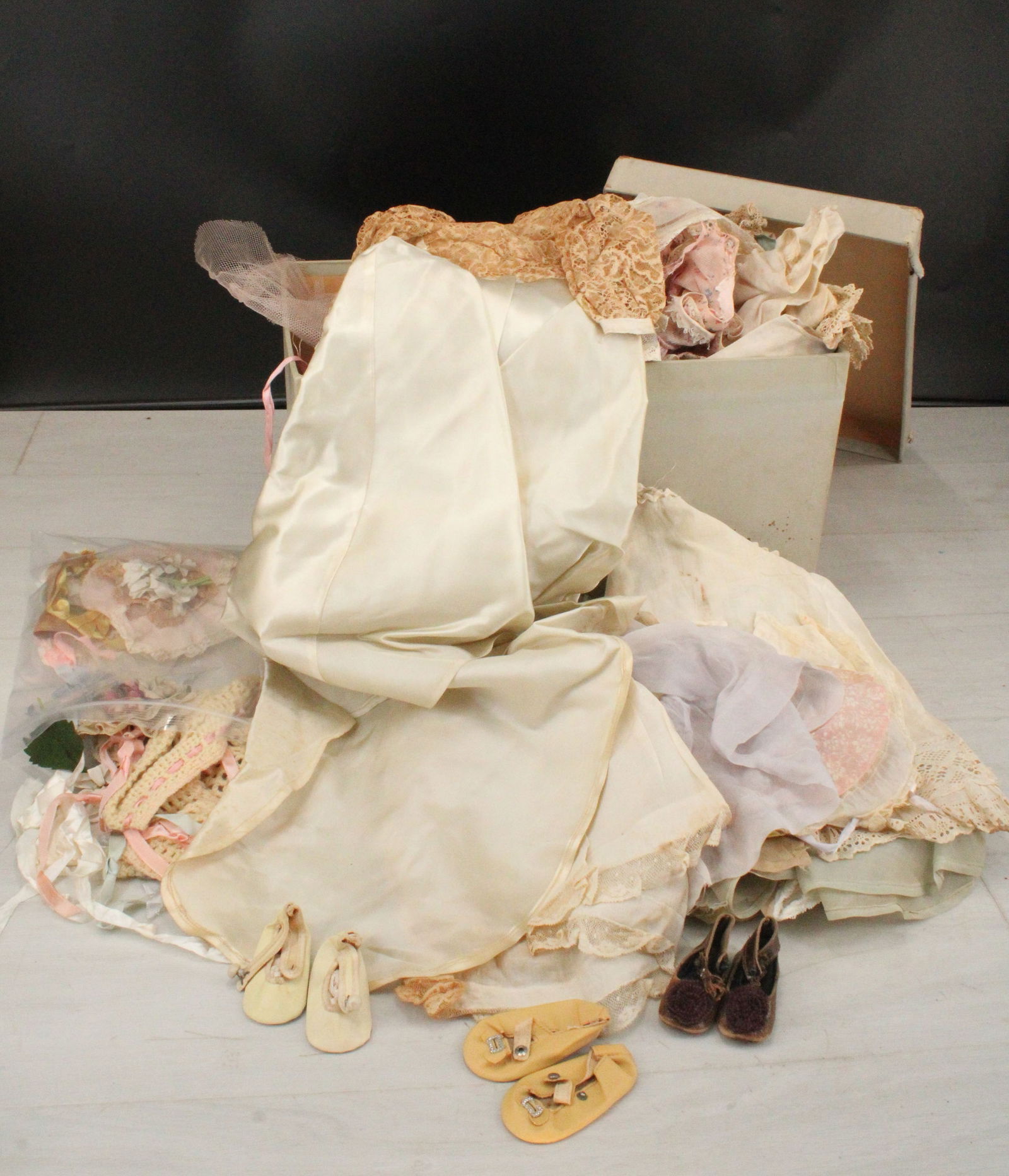 Large Lot of Antique and Vintage Doll Clothes (1 of 7)